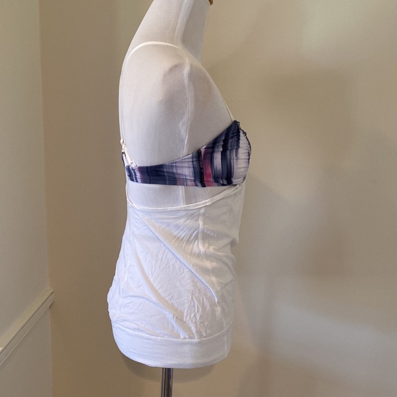 RARE Lululemon Ombré Bra Top with Attached White Tank and Adjustable Straps Sz 4 - Picture 3 of 7